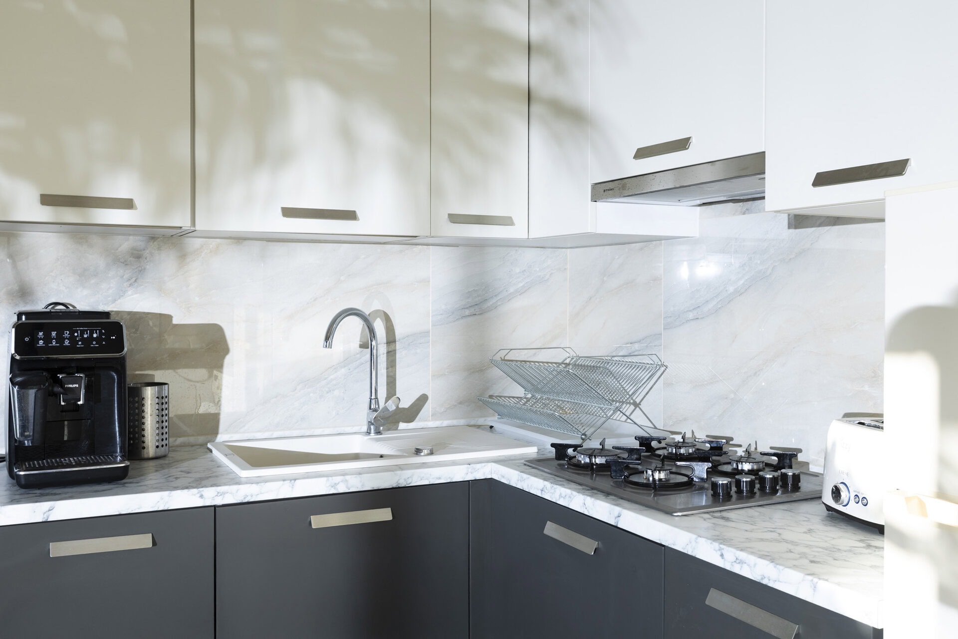 Fully equipped kitchenette in Bungalow Apollo at Adonis Aegina Bungalows